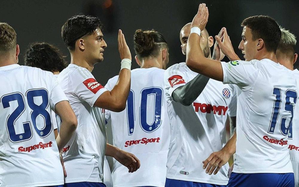 "Zirə"nin UEFA Konfrans Liqasındakı rəqibi böyükhesablı qələbəyə sevinib