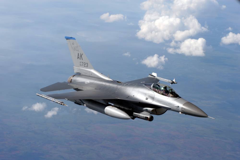 Rumıniya F-16 üçün ukraynalı pilotların hazırlanması üçün maliyyə ayrılmasını təsdiqləyib