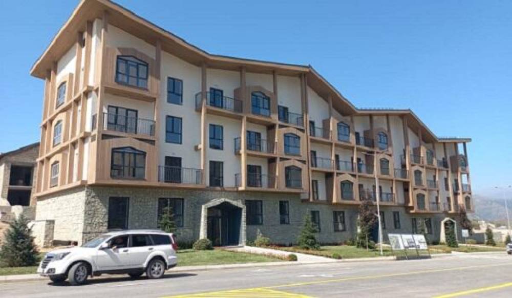 Kəlbəcərə daha 27 ailə yola salındı