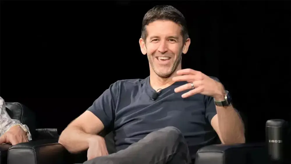 Apple-ın yeni baş direktoru Con Ternus nə qədər qazanacaq?