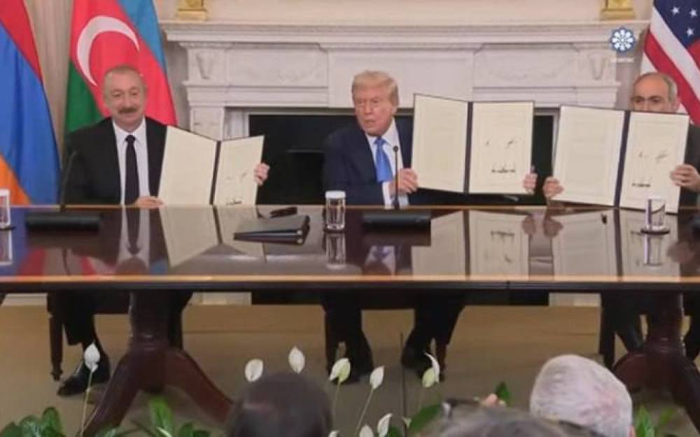 İlham Əliyev, Donald Tramp, Nikol Paşinyan üçtərəfli sənəd imzalayıb