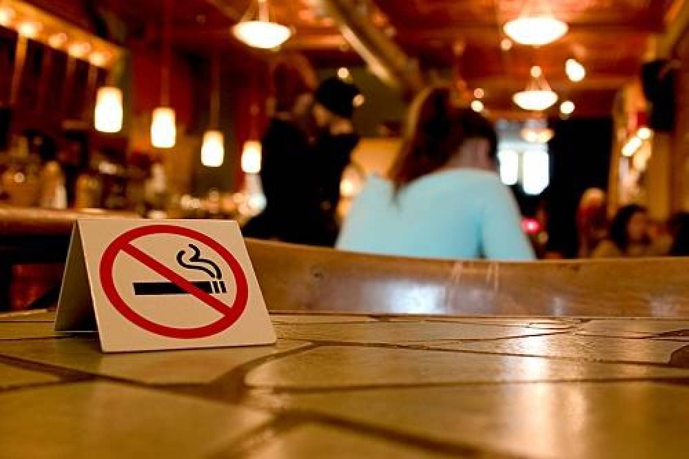 Ölkədə siqaret çəkən qadınlarla bağlı statistika açıqlandı