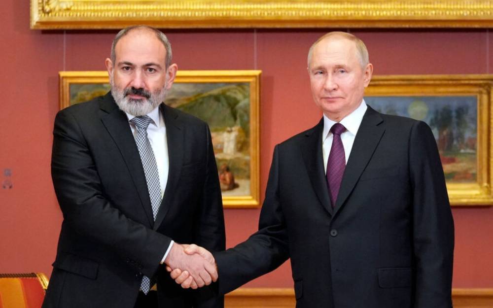 Putin Paşinyanla telefonda danışdı
