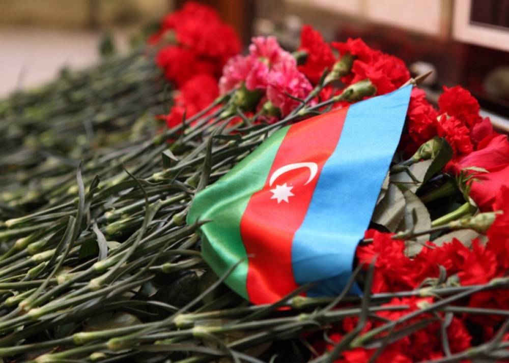İtkin düşmüş şəhid Rizvan Hacıyevlə vida mərasimi keçirilir