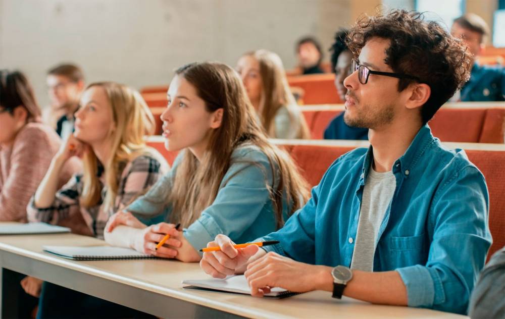 Azərbaycanda 2 universitet tələbələrinə təqaüd verəcək