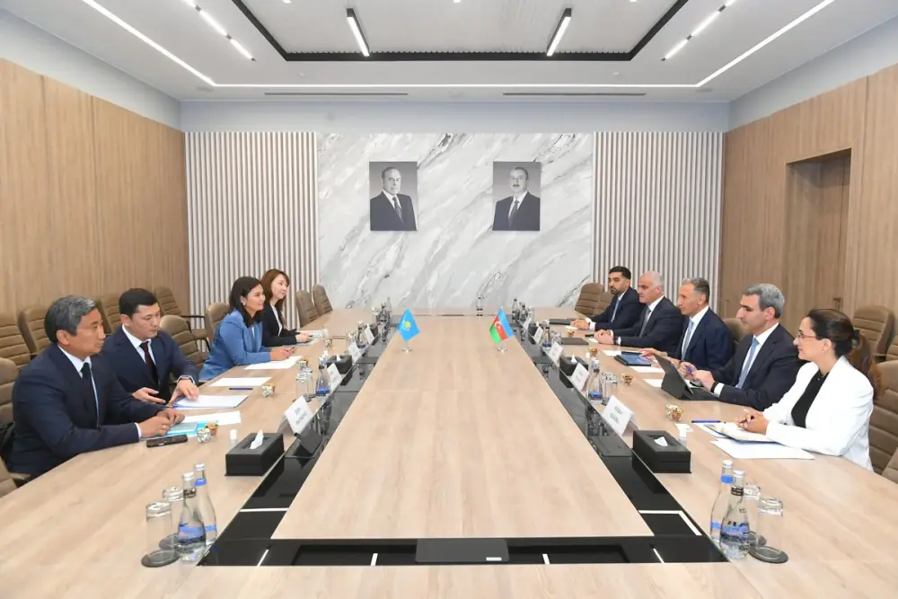 Azərbaycan Qazaxıstanla Orta Dəhlizin rəqabətqabiliyyətinin artırılmasını müzakirə edib