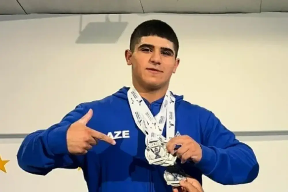 Ağırlıqqaldıranımız Avropa birinciliyində 3 gümüş medal qazandı