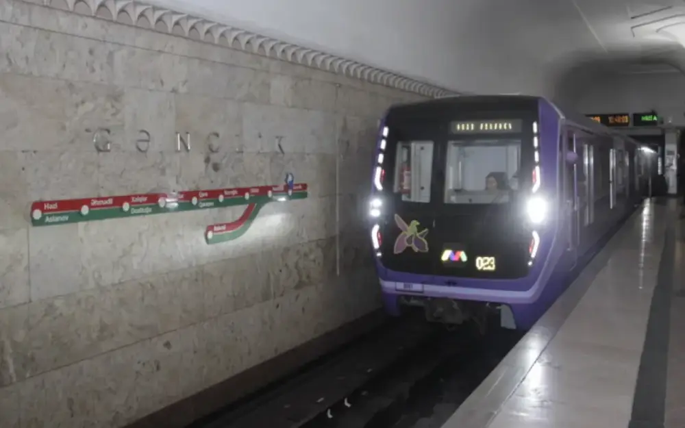 "Əhmədli" stansiyasında sərnişin qatar yoluna düşdü