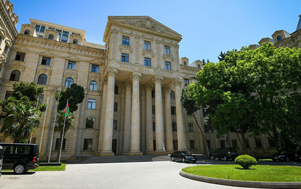 Rəsmi Bakı Azərbaycanın Rusiyadakı səfirliyinin qonaq evi qarşısındakı TƏXRİBATI PİSLƏDİ