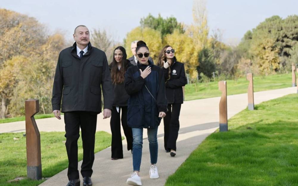 Prezident ailəsi ilə birlikdə “Ağ Şəhər”də açılış etdi - FOTOLAR