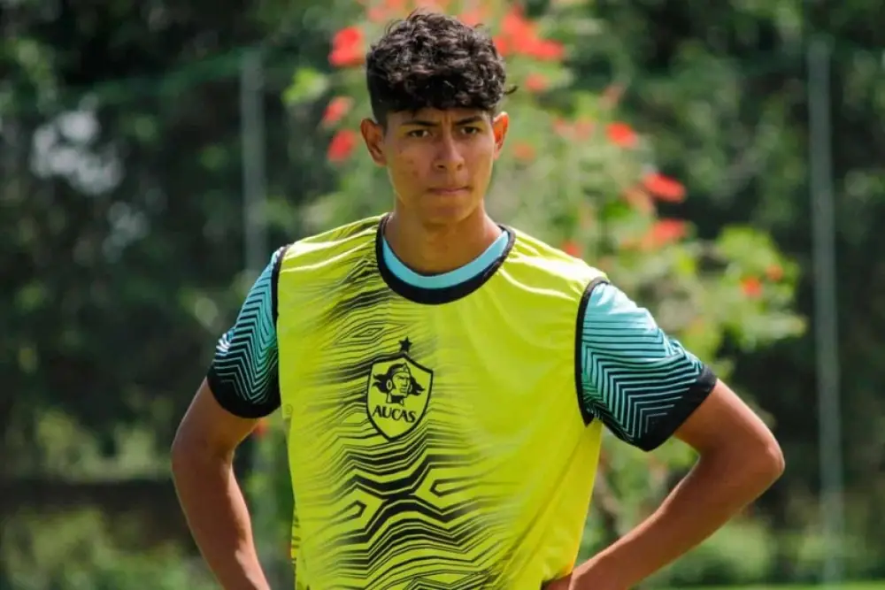 "Bavariya" 17 yaşlı futbolçu ilə müqavilə imzalamaq üçün razılığa gəlib