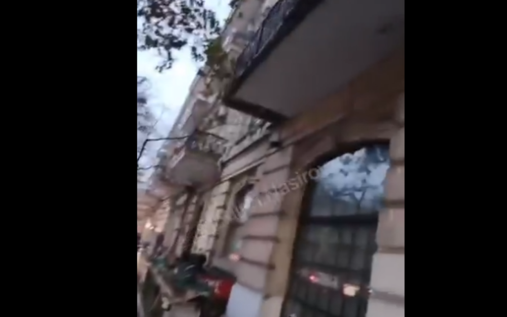 "Bakının mərkəzindəki eyvan təbii təsirlərdən uçub" - RƏSMİ (VİDEO-YENİLƏNİB)