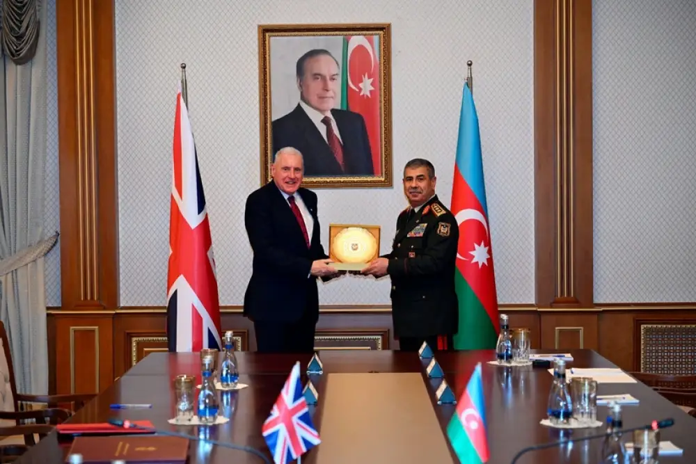 Britaniya müdafiə naziri Bakıda bir sıra görüşlər keçirib