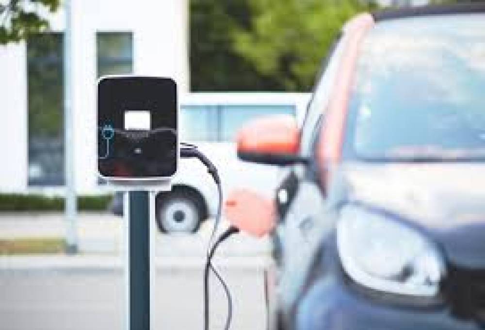 Bu MMC elektrikli nəqliyyat vasitələrinin alışına yarım milyon manatdan çox pul ayırdı