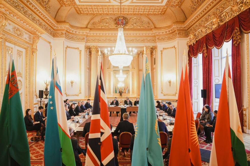 Mərkəzi Asiya ölkələri və Britaniya XİN rəhbərlərinin ilk görüşü keçirilib
