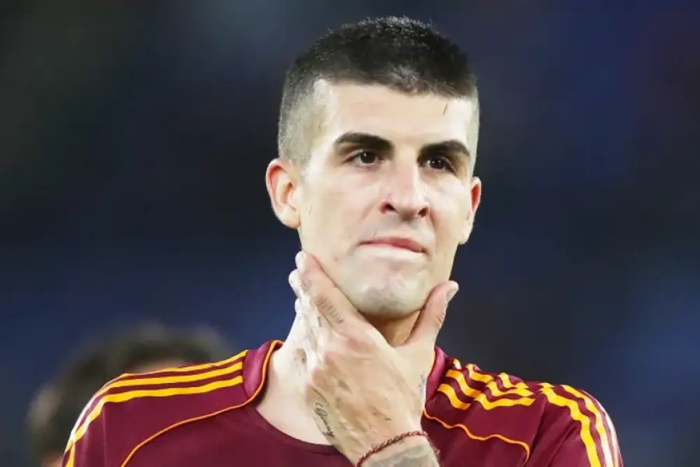 Burnu sınan futbolçu növbəti oyunlara qoruyucu maska ilə çıxacaq