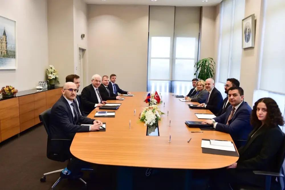 Ərdoğanın baş müşaviri Rusiya XİN-in nümayəndəsi ilə Bakı-İrəvan sülh prosesini müzakirə edib