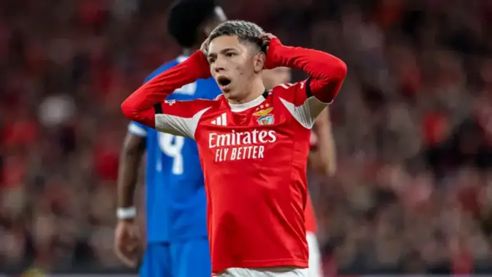 UEFA "Benfika"nın futbolçusunu "Real"la oyun öncəsi diskvalifikasiya edib