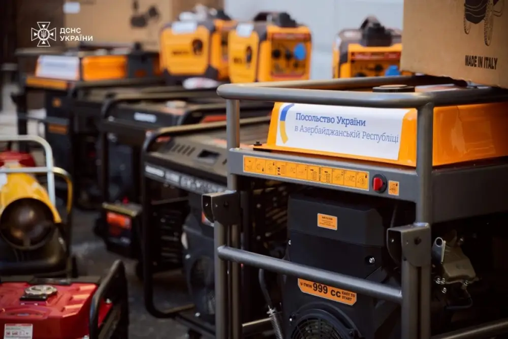 Azərbaycan Ukraynaya generatorlar və xilasetmə avadanlığı verib