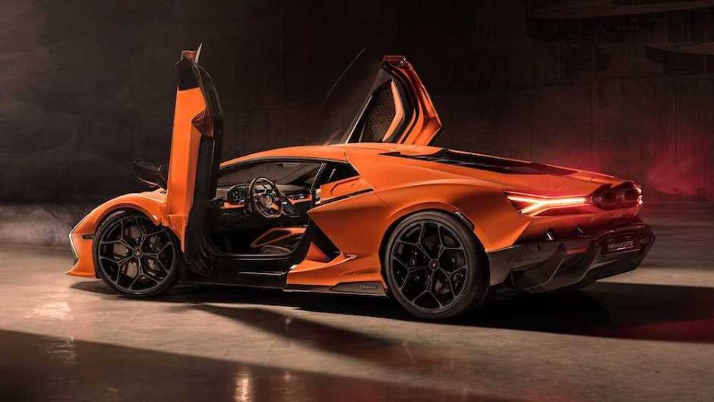 "Lamborghini Revuelto" dördüncü dəfə geri çağırılıb - Problem bitmir 