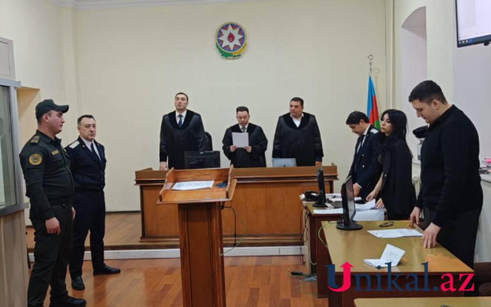 Atalığını qətlə yetirməkdə təqsirləndirilən şəxsin məhkəməsi keçirilib