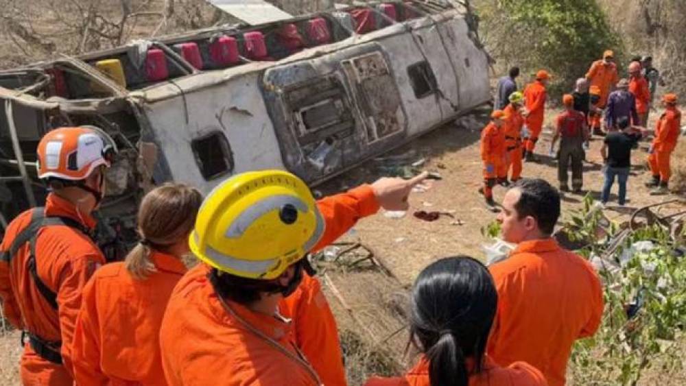 Braziliyada avtobus aşdı: 16 nəfər öldü