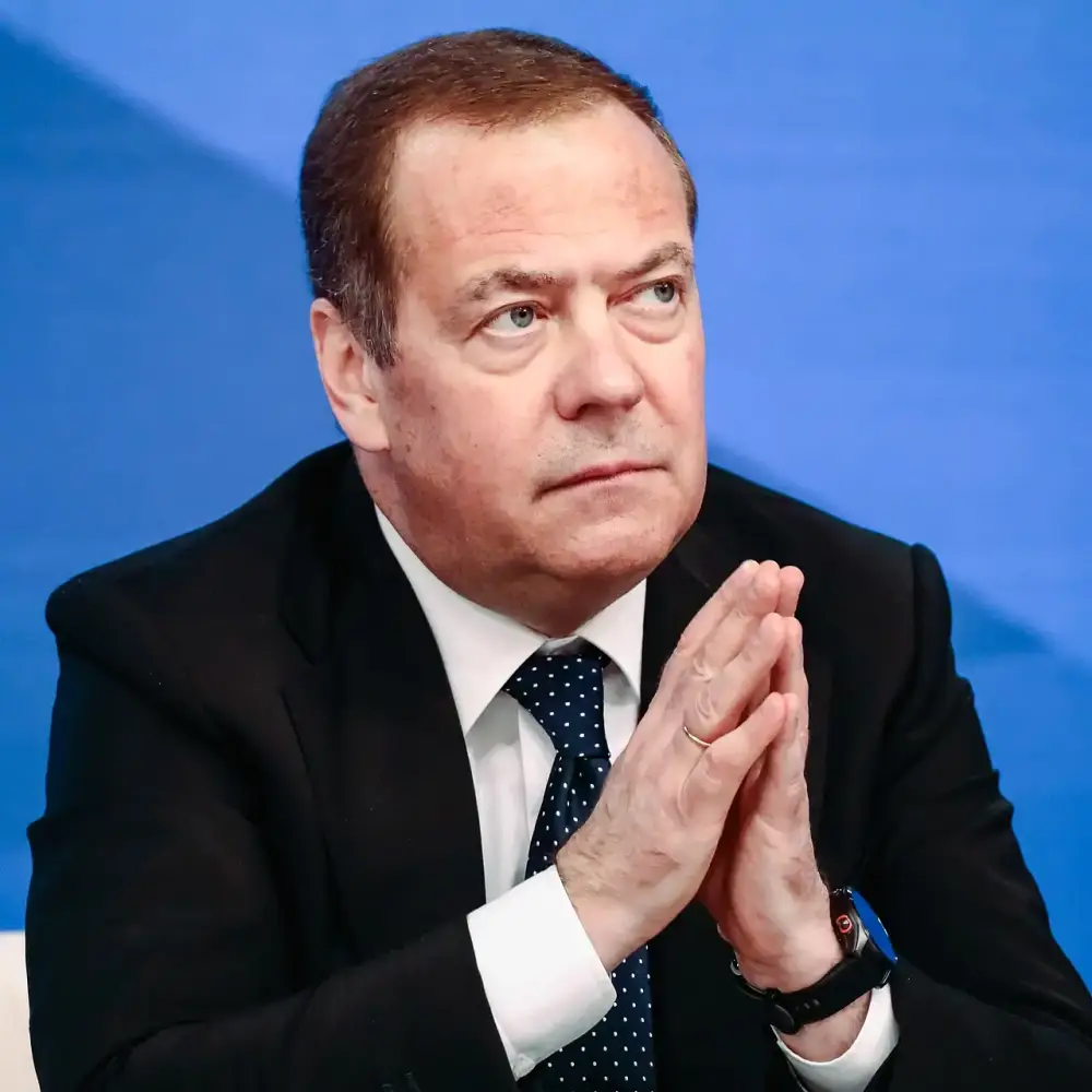 Medvedev: Trampın yeni prezidentlik müddəti əyləncəli başlayıb