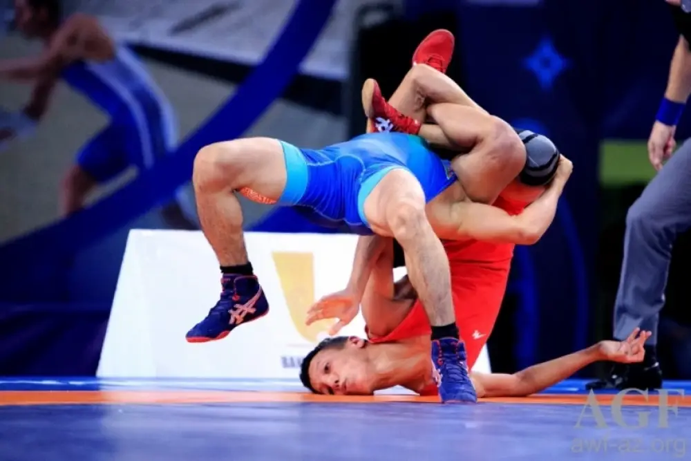 Güləş üzrə Azərbaycan çempionatında 5 çəkidə qaliblər müəyyənləşib