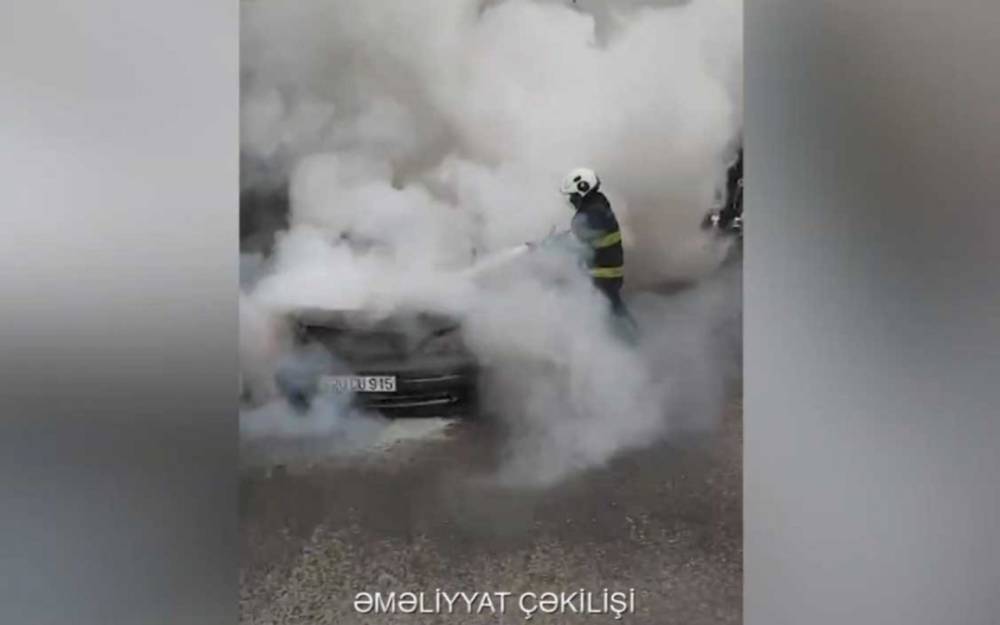 Bakıda “Opel” yandı - VİDEO