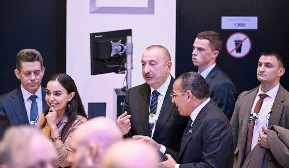 İlham Əliyev Davosda panel iclasda iştirak etdi