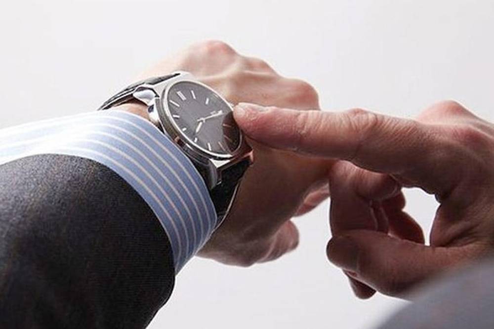 Bakıda "brend saat" satan şəxs saxlanıldı