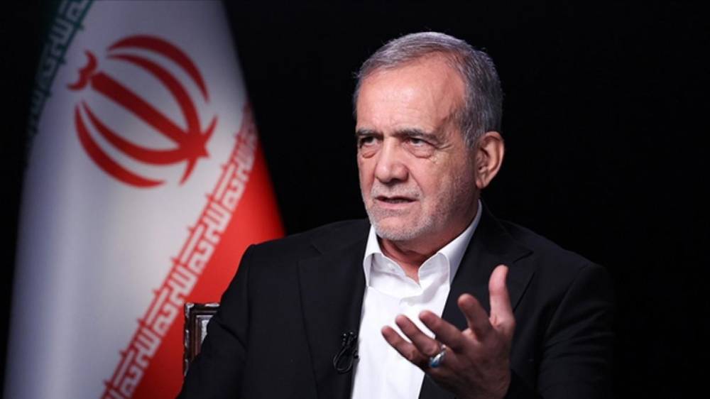 Pezeşkian: Diplomatiya pəncərəsinin hələ də açıq olduğuna inanırıq