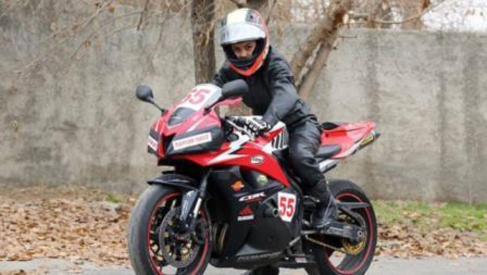 Motosikletlə avtoxuliqanlıq edən sürücü həbs edildi