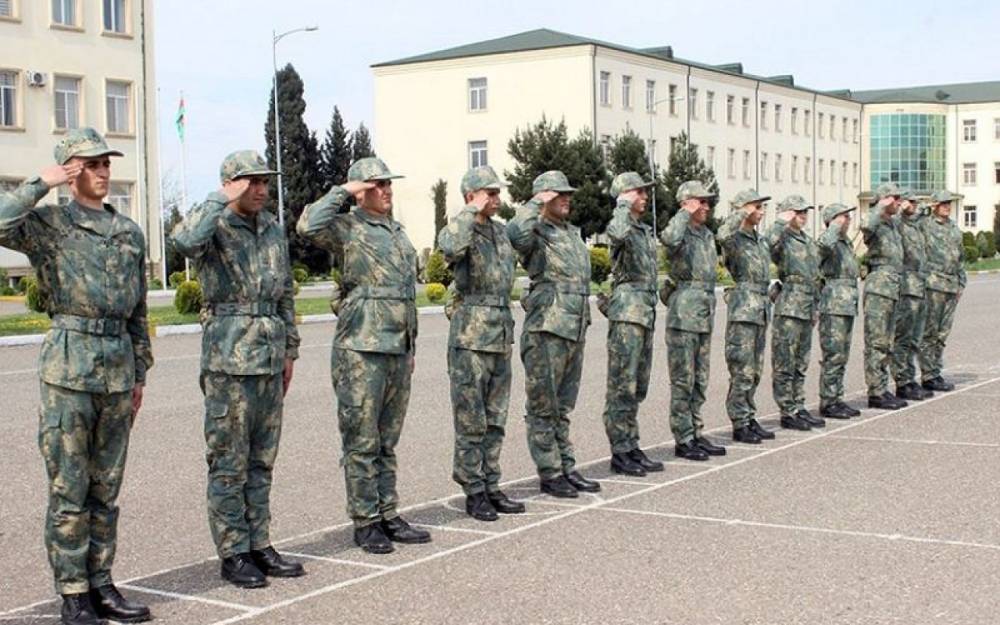 Azərbaycanda əsgərlərlə görüşə məhdudiyyət qoyuldu