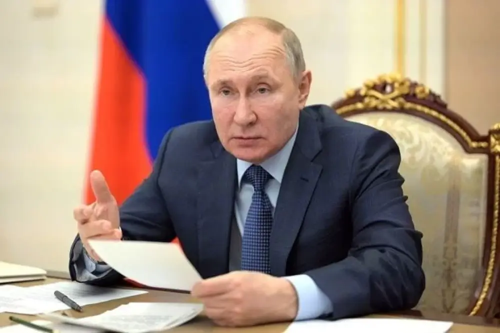 Putin Kiyevlə danışıqlara dair Nazirlər Kabineti ilə görüşə başlayıb