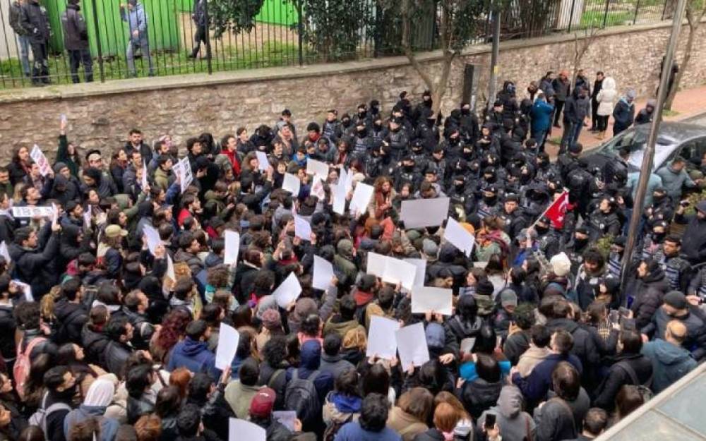 Ankarada etiraz aksiyalarına qoyulan qadağa uzadılıb