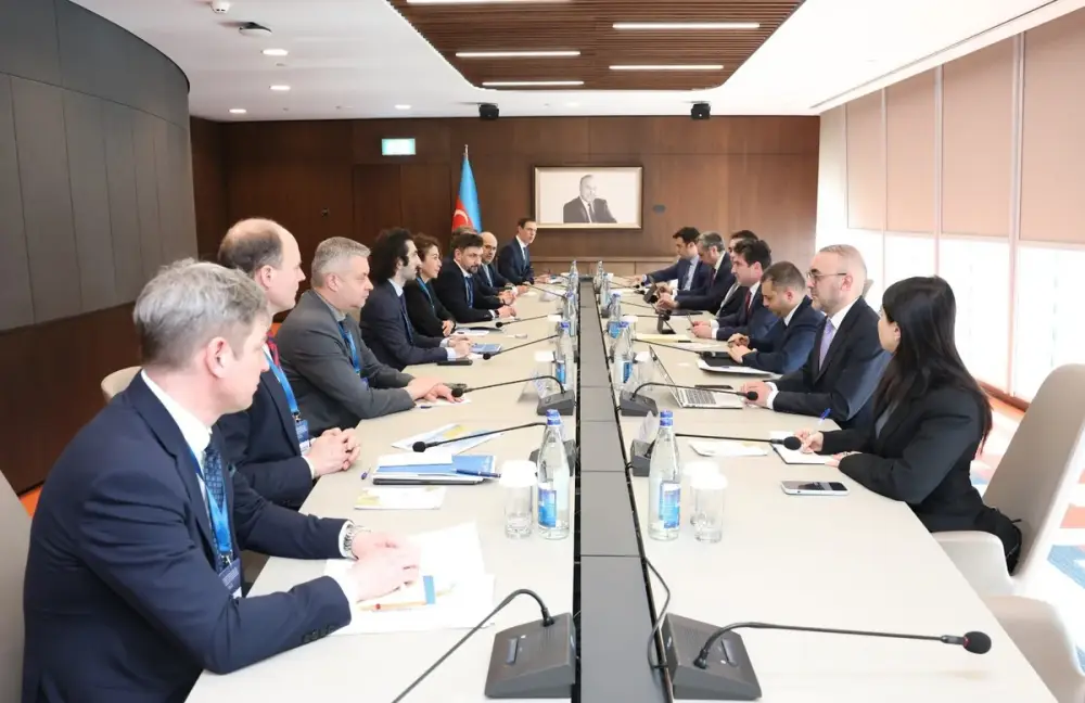 Azərbaycan alman iş adamları ilə investisiya imkanlarını müzakirə edib