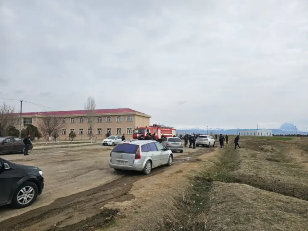 İranın atdığı dronlardan biri Naxçıvandakı məktəbin yaxınlığına düşərək partlayıb