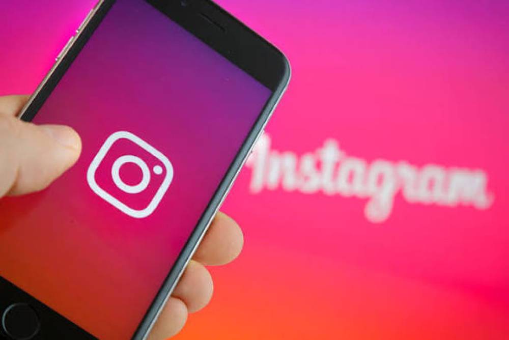 Instagram paylaşımlara link əlavə etmək funksiyasını sınaqdan keçirir