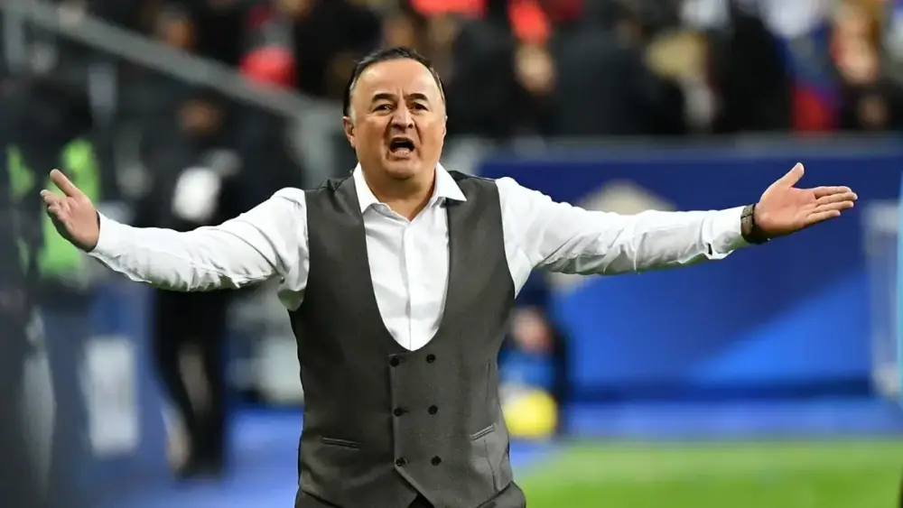 Adı Azərbaycan milli komandası ilə hallanan türkiyəli baş məşqçi hava limanında öldü