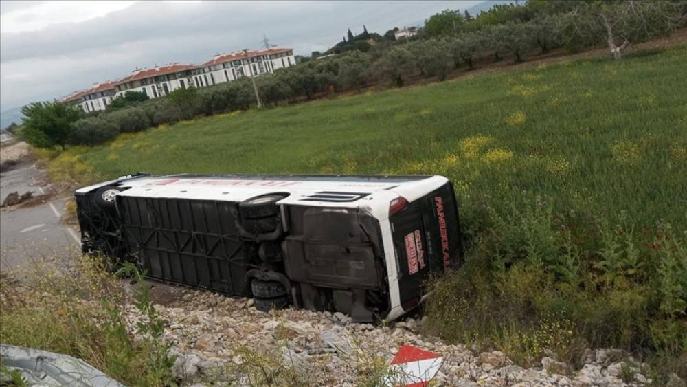 Türkiyədə sərnişin avtobusu aşdı: 16 nəfər yaralandı