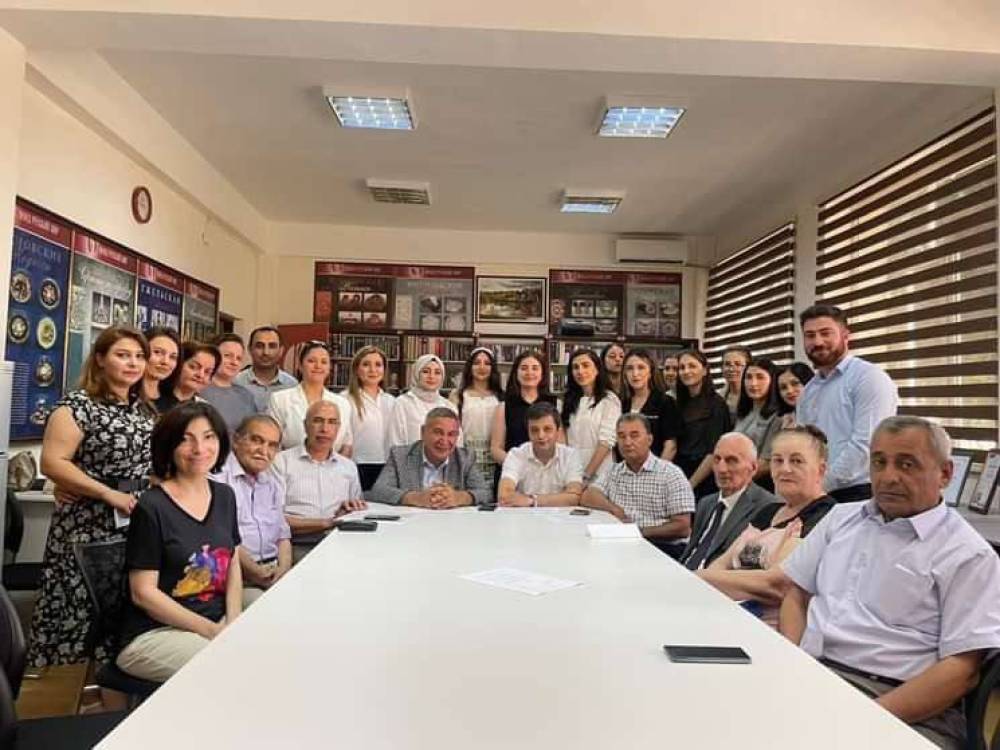 Azərbaycan Xalq Cümhuriyyəti və mühacirət mətbuatına elmi baxış 