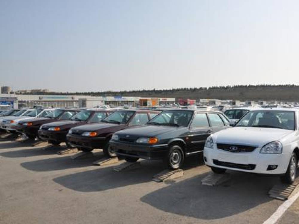 Azərbaycanda daha 55 avtomobil hərraca çıxarılır