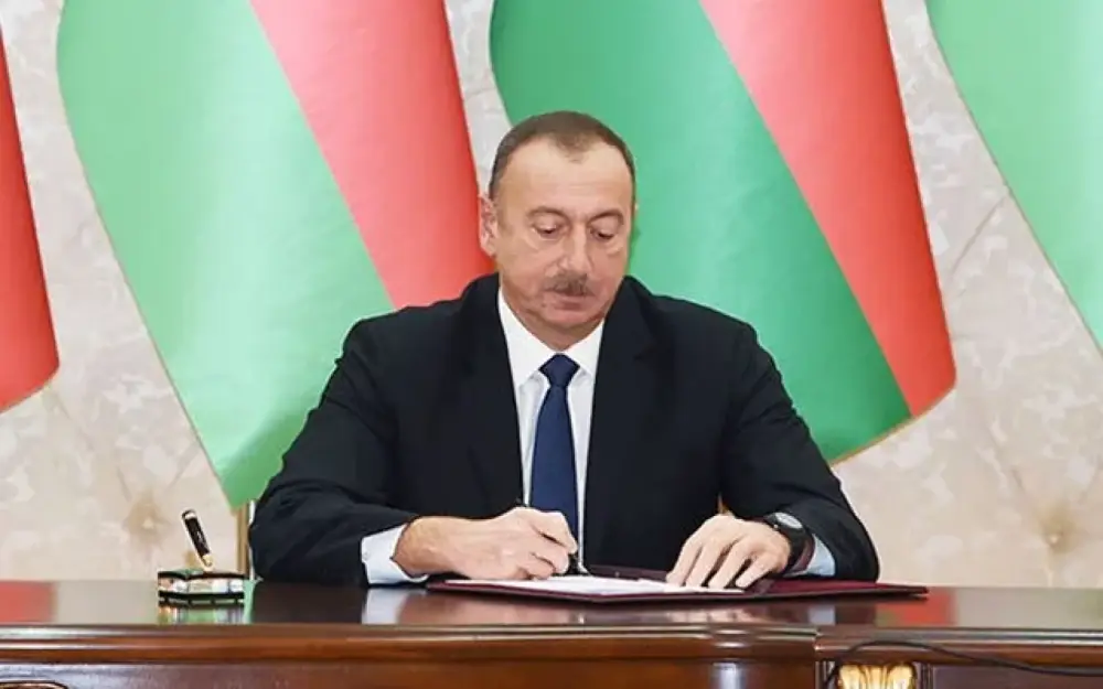 Prezidentdən dövlət qulluqçuları ilə bağlı FƏRMAN