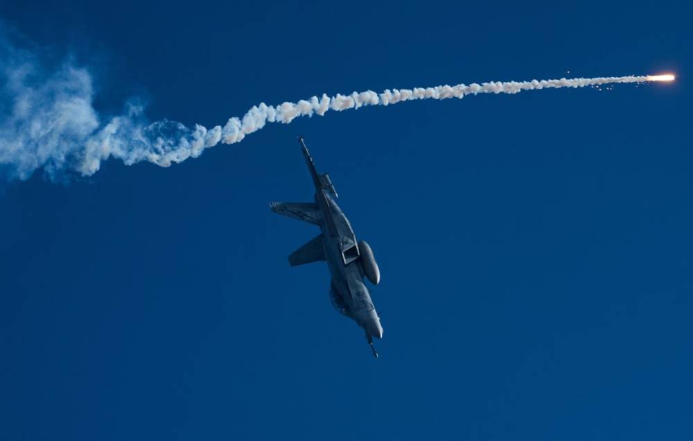 Amerika Birləşmiş Ştatları Oman körfəzində İran tankerinə atəş açdı