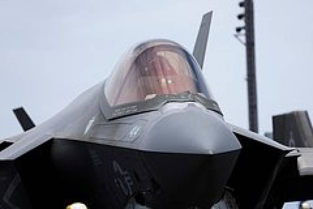 Mask F-35-ləri yararsız adlandırdı