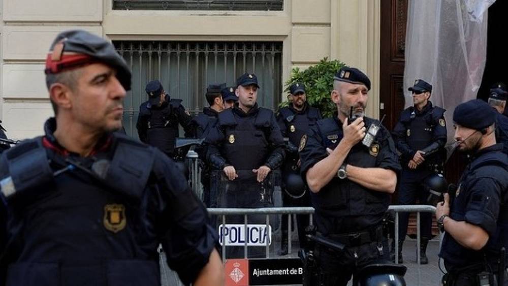 "Qanuni oğru" polisdən qaçarkən özünü binadan atdı - FOTO