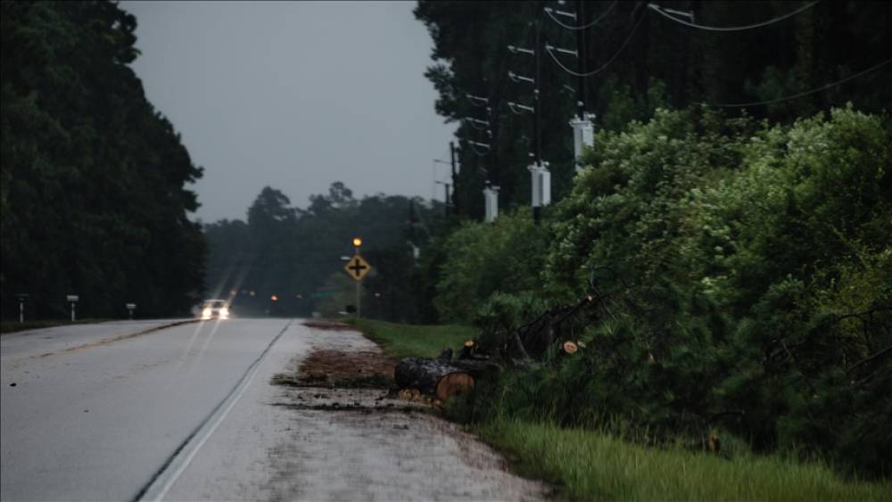 Teksasda tornado nəticəsində 100-dən çox evə ziyan dəydi