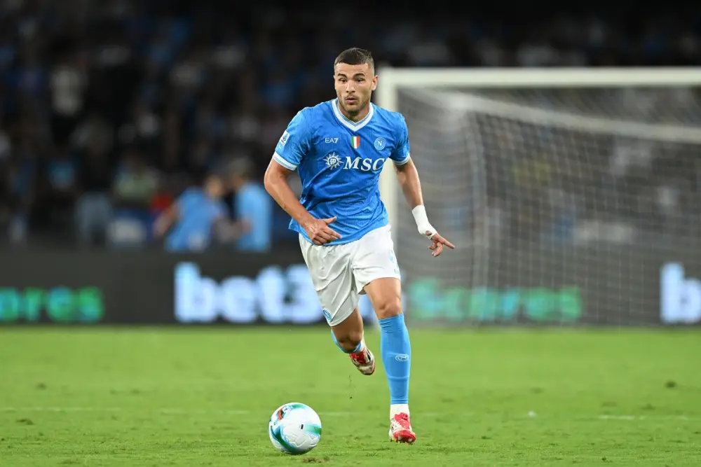 "Napoli"nin müdafiəçisi: "Çox güclü rəqibimiz var, ehtiyatlı olmalıyıq"