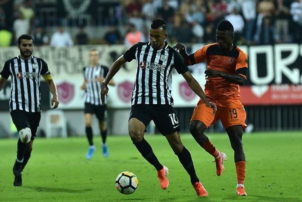 “Neftçi" səfərdə "Turan Tovuz"la bərabərə qaldı